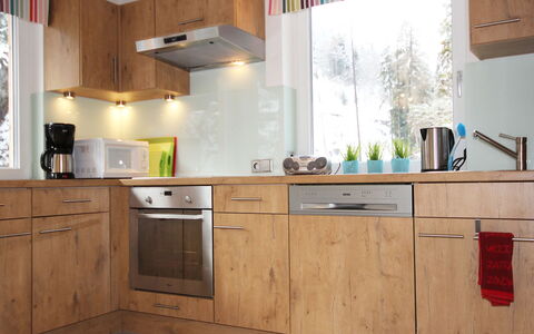 Am Arlberg: Countertop, Cabinetry, Kitchen, Room, Furniture, Property, Interior Design, Kitchen Stove, Cupboard, Floor