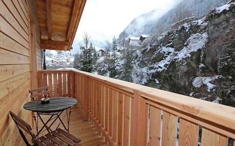 Am Arlberg: Property, Room, Wood, Log Cabin, House, Home, Building, Real Estate, Snow, Tree