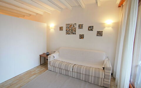 Accommodation:&nbsp;Hermitage 200.5