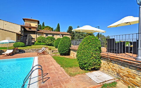 Tenuta: Property, Real Estate, Residential Area, Building, House, Home, Swimming Pool, Vacation, Apartment, Estate
