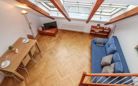 O21: Furniture, Table, Wood, Interior Design, Flooring, Floor, Building, Real Estate, Hardwood, Chair