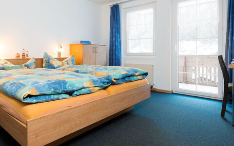 Piccolo: Furniture, Property, Blue, Comfort, Azure, Wood, Window, Textile, Bed Frame, Pillow
