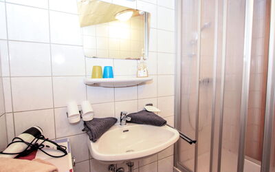 Accommodation:&nbsp;Laura 150.3