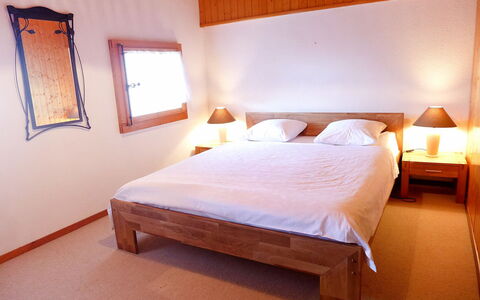Villars 996: Bedroom, Bed, Furniture, Room, Property, Bed Frame, Bed Sheet, Mattress, Bedding, Interior Design