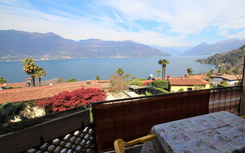 Belmonte: Sky, Cloud, Water, Property, Plant, Mountain, Azure, Building, Wood, House