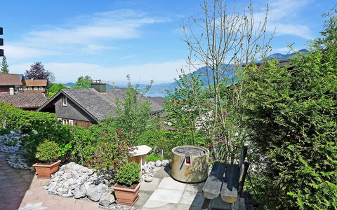 Emmetten 400: Property, Real Estate, House, Cottage, Tree, Building, Garden, Home, Sky, Residential Area