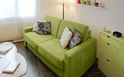 Mansalo 400.2: Furniture, Couch, Lighting, Interior Design, Comfort, Pillow, Floor, Living Room, Wall, Flooring