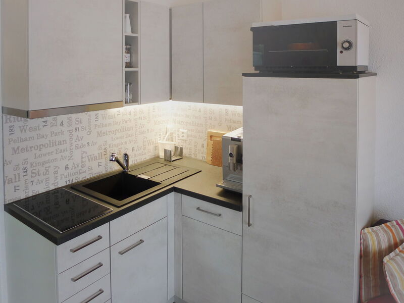 Accommodation:&nbsp;Ladasa 400.3