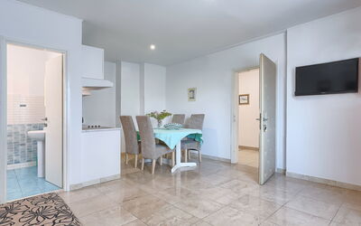 Accommodation:&nbsp;Nika 109.12