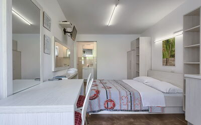 Accommodation:&nbsp;Nika 109.11