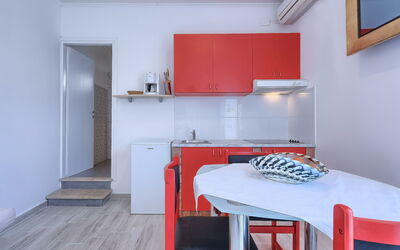 Accommodation:&nbsp;Nika 109.5