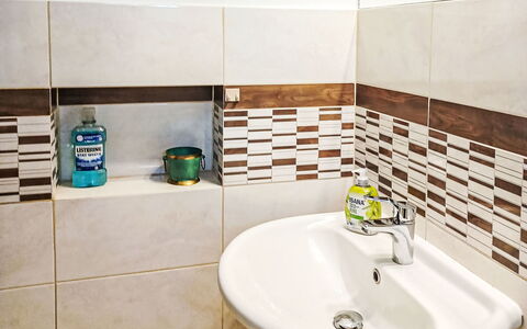 Bursztynowa: Flooring, Plumbing Fixture, Interior Design, Bathroom, Floor, Plumbing, Tile, Tap, Sink, Ceramic