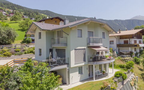 Muehlbach: Sky, Building, Plant, Property, Window, House, Land Lot, Tree, Urban Design, Mountain