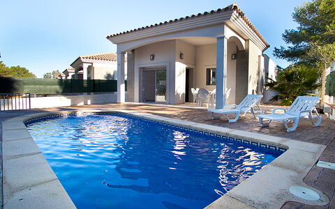 Gaviota 10: Water, Sky, Property, Plant, Swimming Pool, Building, Azure, Shade, Tree, Rectangle