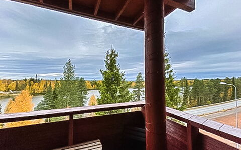 Länsirinne C 12: Larch, Shade, Hardwood, Wood Stain, Daylighting, Log Cabin, Eco Hotel, Pine Family