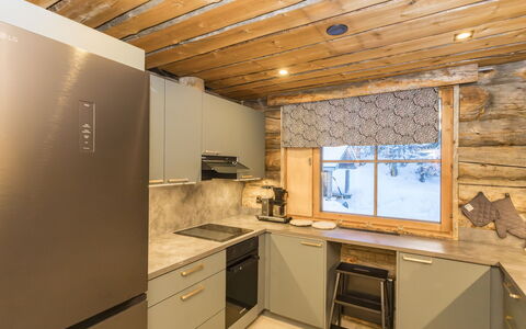 Rukasaukko: Wood, Ceiling, Flooring, Interior Design, Countertop, Kitchen, Floor, Cabinetry, Light Fixture, Wood Stain