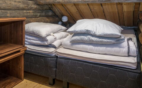Saukkokumpu 3: Bedroom, Linens, Bedding, Bed Sheet, Bed, Bed Frame, Hardwood, Mattress, Pillow, Wood Stain