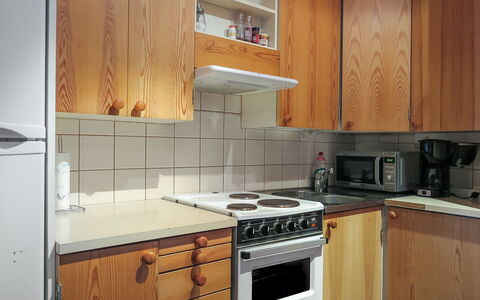 Saariselän Väärtin Kammi 1: Kitchen Appliance, Kitchen, Countertop, Cabinetry, Major Appliance, Kitchen Stove, Home Appliance, Stove, Furniture, Wood