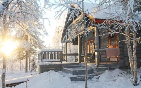 Hilla: Wood, House, Snow, Cottage, Home, Winter, Roof, Freezing, Siding, Slope