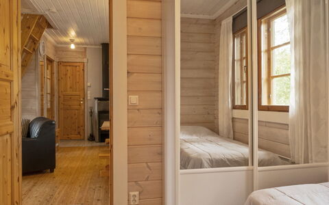 Lonnakko: Flooring, Floor, Furniture, Interior Design, Wood, Room, Ceiling, Lighting, Wood Flooring, Brown