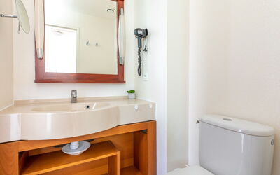 Accommodation:&nbsp;Domaine Golf Resort 252.3