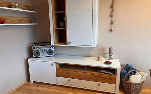 Mühlbach am Hochkönig 250: Cabinetry, Furniture, Countertop, Property, Mirror, Building, Wood, Kitchen, Drawer, Interior Design