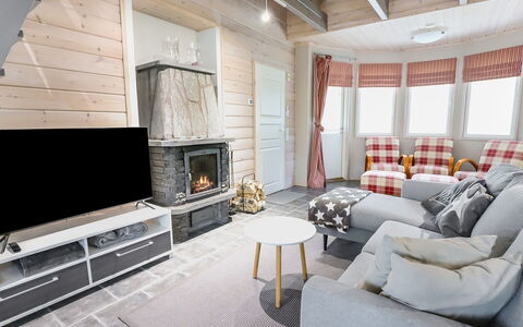 Rukan Taikavuosselin Helmi 8 a: Wood, Interior Design, Home, Furniture, Room, Living Room, Home Appliance, Ceiling, Log Cabin