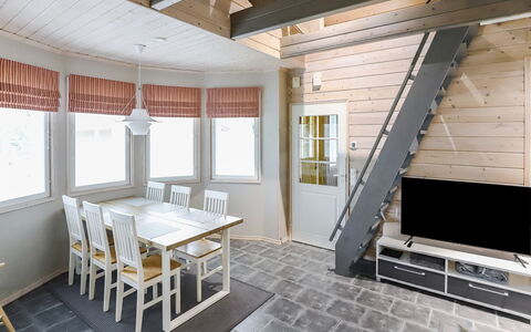Rukan Taikavuosselin Helmi 8 a: Wood, Flooring, Interior Design, Ceiling, Floor, Room, Hardwood, Wood Flooring, Apartment, Wood Stain