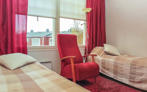 Moitakuru A14: Furniture, Interior Design, Bed, Floor, Bedroom, Flooring, Wall, Red, Bed Sheet, Wood