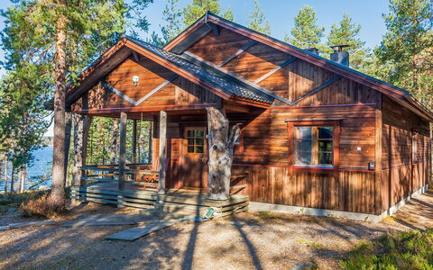 Huljakka: Wood, Snow, Winter, Cottage, Freezing, Home, Log Cabin, Larch, Siding