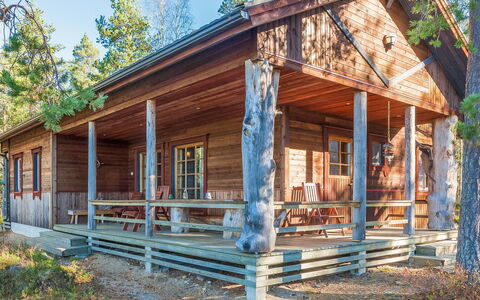 Huljakka: Wood, Snow, Winter, Cottage, Freezing, Home, Log Cabin, Larch, Siding