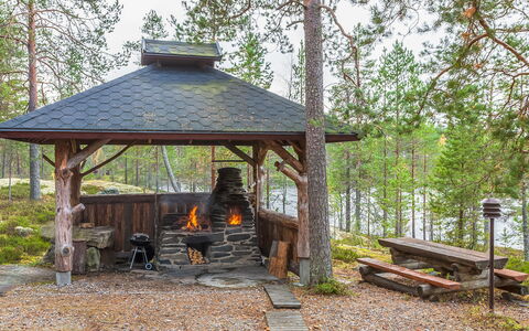 Huljakka: Wood, Snow, Winter, Cottage, Freezing, Home, Log Cabin, Larch, Siding