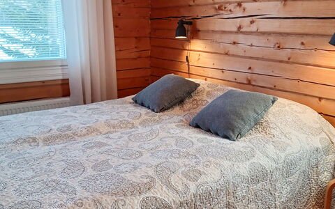 Pellervo: Wood, Linens, Textile, Bedroom, Interior Design, Flooring, Bed Sheet, Floor, Bedding, Bed