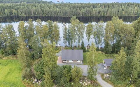 Pellervo: Grass, House, Cottage, Land Lot, Home, Estate, Lawn, Siding, Farmhouse, Porch