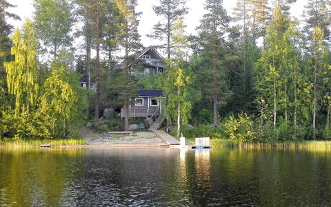 Vastaniemi: Building, Residential Area, Window, House, Home, Roof, Architecture, Neighbourhood, Facade, Town