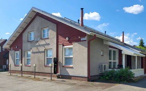 Tahko Ski Koivulantie: Building, Window, House, Home, Residential Area, Roof, Door, Cottage, Sash Window, Siding