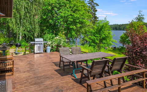 Ellilä: Shrub, Garden, Deck, Spring, Outdoor Furniture, Porch, Hardwood, Eco Hotel, Shade