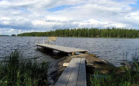 Puolukka: Water, Water Resources, Body Of Water, Waterway, Bank, Watercourse, Lake, Dock, Coastal And Oceanic Landforms, Channel