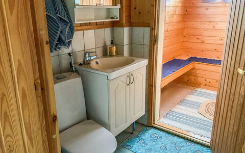 Majavanpesä: Plumbing Fixture, Flooring, Bathroom Sink, Floor, Wood, Sink, Bathroom, Interior Design, Tap, Room