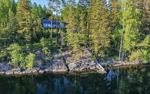 Norppa: Wood, Snow, Cottage, Winter, Roof, Home, Freezing, Log Cabin, Siding, Slope