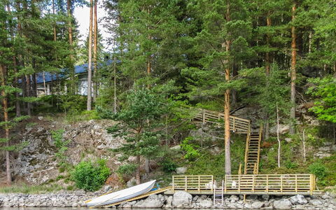 Kuutti: Wood, Snow, Cottage, Winter, Roof, Home, Freezing, Log Cabin, Siding, Slope