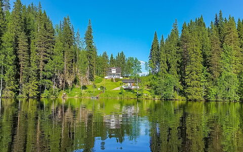 Villa Akuliina: Wood, Snow, Cottage, Winter, Roof, Home, Freezing, Log Cabin, Siding, Slope