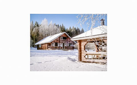 Karhunluola: Grass, House, Cottage, Land Lot, Home, Estate, Lawn, Siding, Farmhouse, Porch