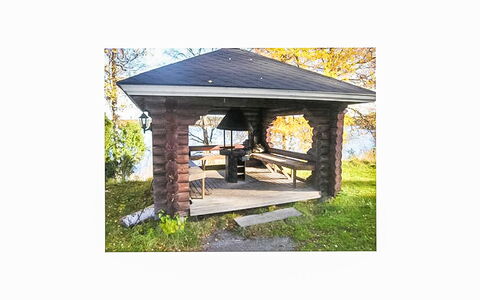 Karhunluola: Grass, House, Cottage, Land Lot, Home, Estate, Lawn, Siding, Farmhouse, Porch