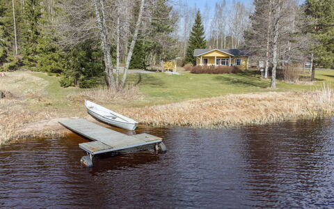Keltavuokko: Water, Body Of Water, Bank, Waterway, Watercourse, Lake, Reflection, Cottage, Channel
