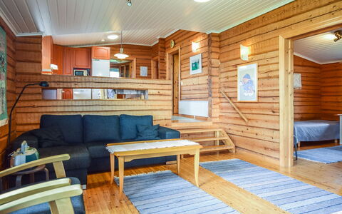 Petäjäinen: Cottage, House, Home, Garden Buildings, Siding, Log Cabin, Farmhouse, Estate, Shed, Yard