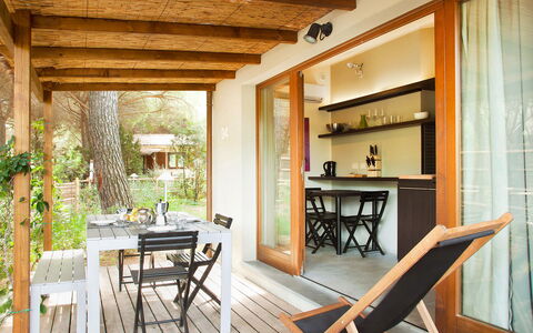 Deluxe: Property, Room, Building, Furniture, Interior Design, House, Real Estate, Table, Home, Ceiling