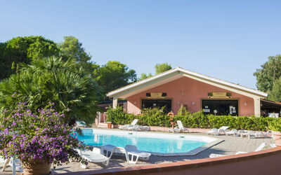 Marina Di Bibbona 150: Property, House, Swimming Pool, Real Estate, Building, Home, Villa, Resort, Vacation, Tree
