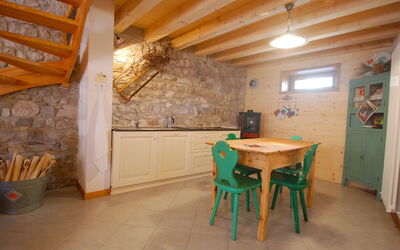 Accommodation:&nbsp;Albergo Diffuso - Cjasa Ustin 100.2