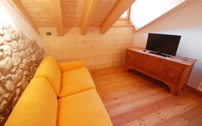 Accommodation:&nbsp;Albergo Diffuso - Cjasa Ustin 100.3